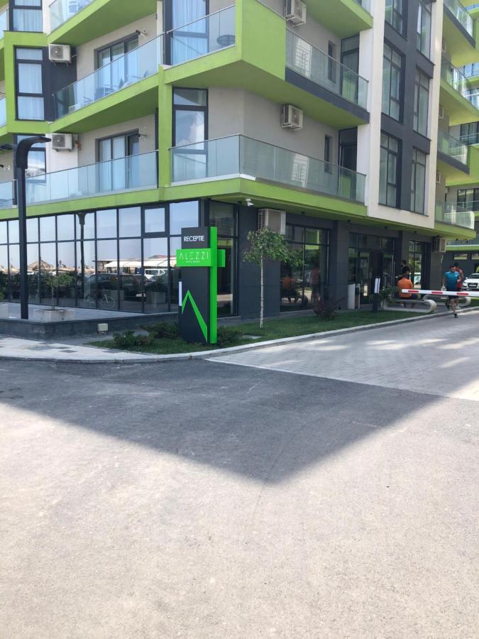 Baby Sea View And Pools Apartment- Mamaia Beach Resort Năvodari Exterior foto