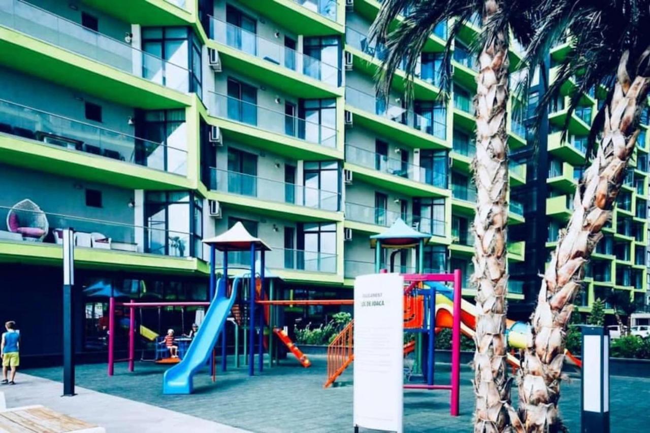 Baby Sea View And Pools Apartment- Mamaia Beach Resort Năvodari Exterior foto